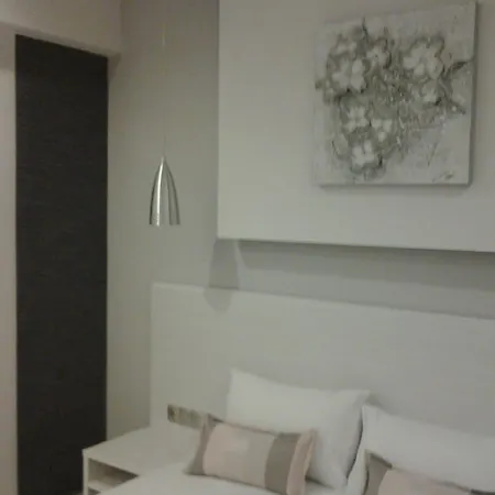 Haniotitours Ξενοδοχείο με διαμερίσματα Χανιώτη