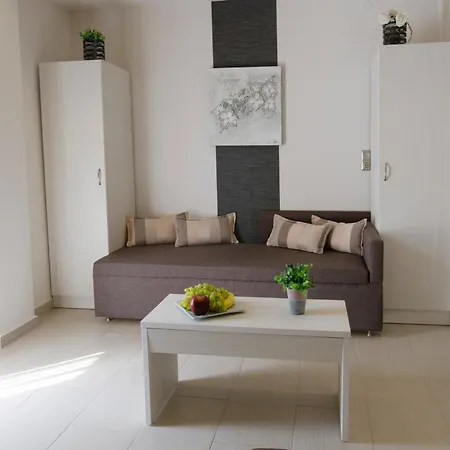 Lägenhetshotell Haniotitours 3*